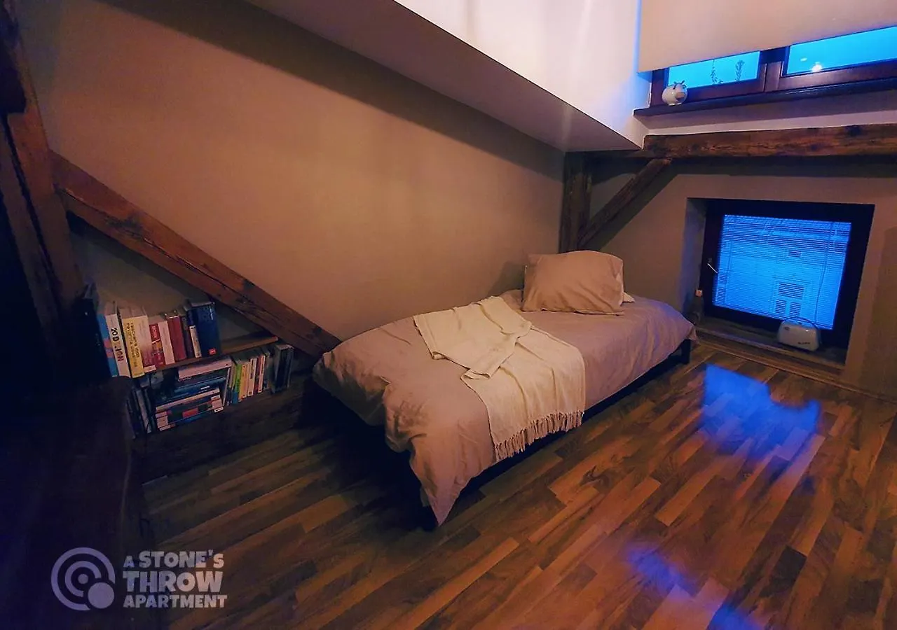 A Stone'S Throw Apartment Krakow